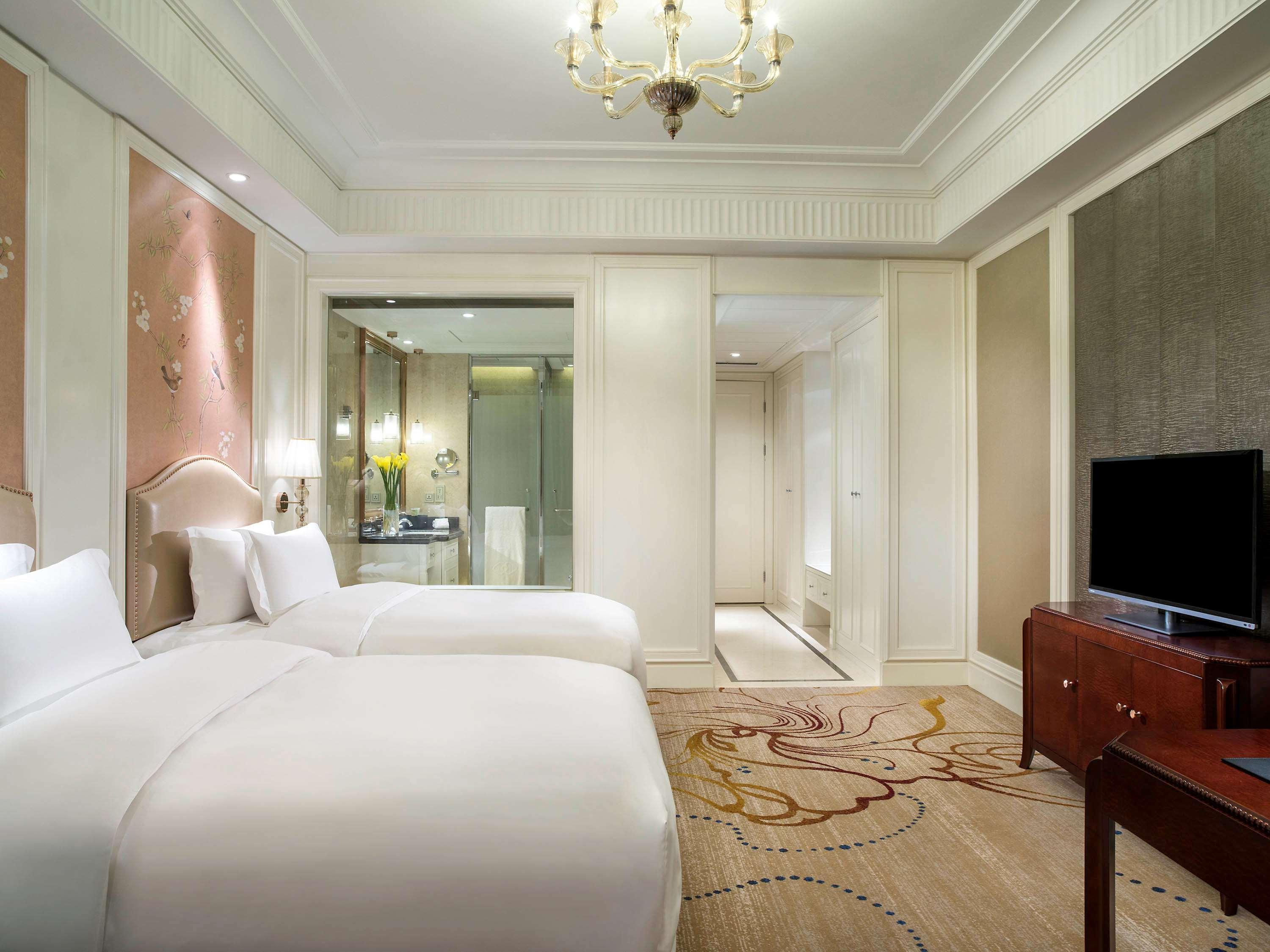 Sofitel Xining Hotel Exterior photo